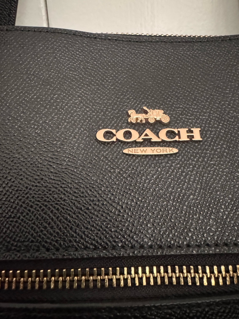 Coach Gallery Tote Bag In Black Cross Grain Leather - Picture 3 of 16